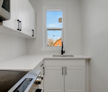 For Lease - 9 Larch Street Unit# 2, West Centre Town, Ontario - Photo 1