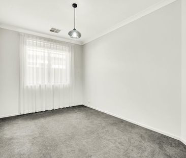 Stunning Home in Prime Warradale Location - Photo 6