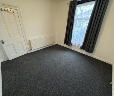 4 Bed Semi-Detached House, Chester Road, IG3 - Photo 2