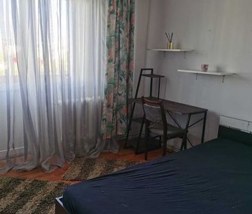 Dau in chirie apartament 3 camere - Photo 2