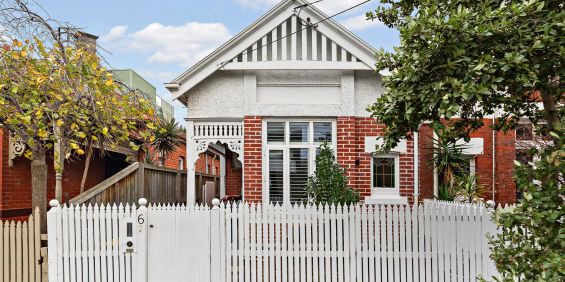 Beachside Charm in One of St Kilda's Premier Locations - Photo 3