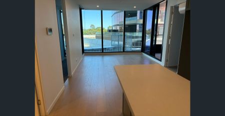 Luxurious 2 beds 2 baths apartment above the GLEN shopping mall - Photo 2