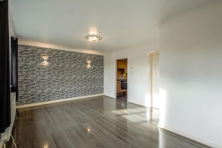 2 bedroom terraced house to rent - Photo 2