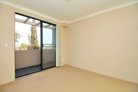 4/77-79 Adderton Road, - Photo 4