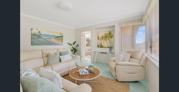 Pet Friendly Single Level Family Home - Photo 1