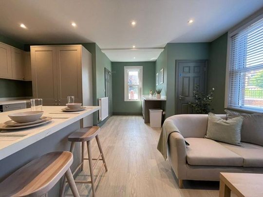 1 bedroom in a house share to rent - Photo 1