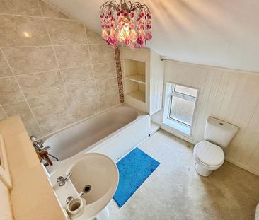 3 bedroom terraced house to rent - Photo 5