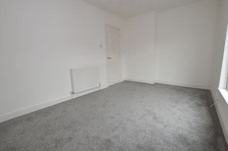 2 Bedroom Terraced House - Photo 3
