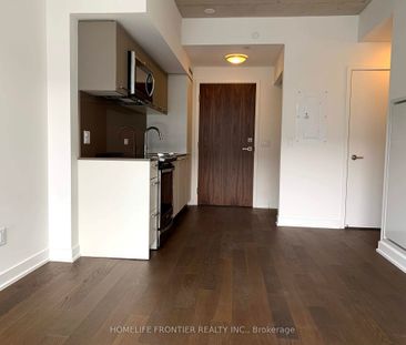 Riverside Square Lofts 15-45 , #911 - Photo 4