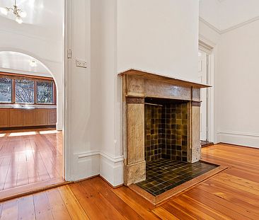 Stylish and Spacious One-Bedroom Unit with Modern Amenities - Photo 1