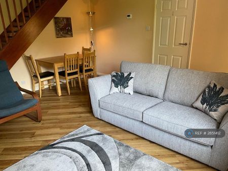 2 bedroom end of terrace house to rent - Photo 3