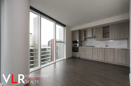 Condo in Downtown Vancouver, BC - Photo 3