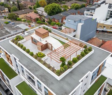 Stylish Retreat with Everyday Convenience - Photo 4