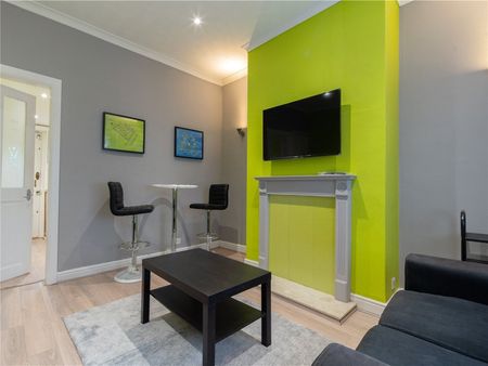 23 Highroyd Lane, Huddersfield, HD5 - Photo 2