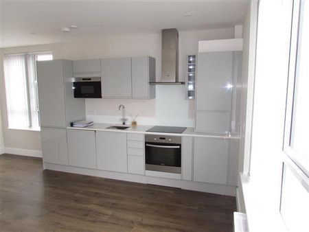 York Road, MAIDENHEAD - Photo 2