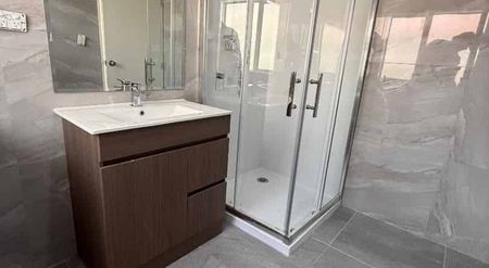 Low Maintenance Rental House - Photo 3