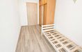 Na prenájom kompletne zrekonštruovaný 3-izbový byt 64 m2, Handlová, ul. Okružná - Photo 4