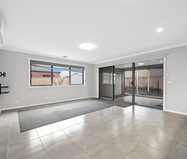 Stylish Family Home in Popular Winter Valley - Photo 1