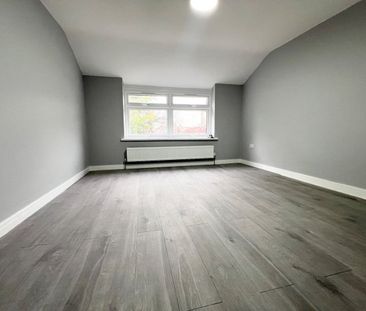 2 Bed Terraced House, Eastwood Road, IG3 - Photo 1