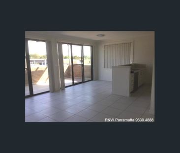 MODERN APARTMENT IN DESIRABLE LOCATION - Photo 1