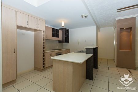 Luxury 3 Bedroom Unit Resort Style Complex - Photo 5