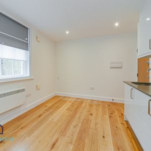 Drakes Courtyard, London, NW6 - Studio To Rent - £265pw / £1,150pcm - Photo 2