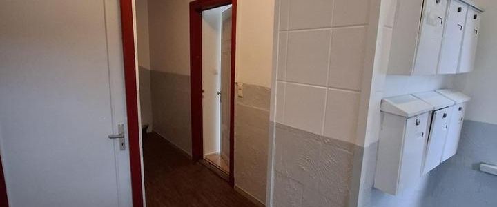 Zentral gelegen, Neu: Renoviert,Böden,Fenster & Einbauküche,inkl.KFZ Stellplatz,Wärmegedämmt - Foto 1