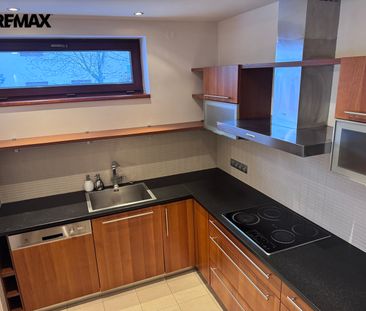 Pronájem domu 184 m², Jesenice - Photo 3