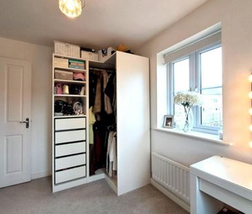 3 bedroom semi-detached house to rent - Photo 5