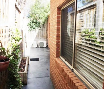 12A Kingfield Court, Camberwell, Vic 3124 - Photo 5