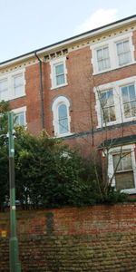 1 Bed Flat, Forest Road West, NG7 - Photo 4