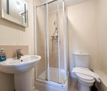 2 bedroom flat to rent - Photo 6