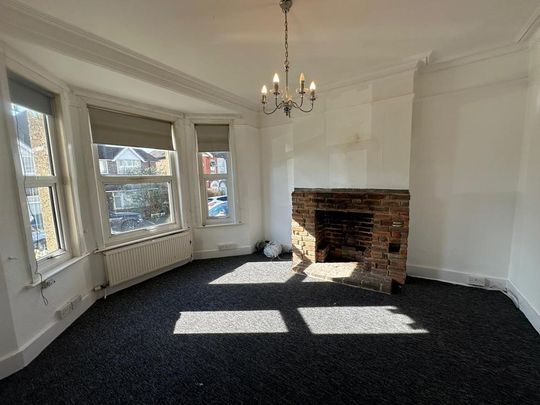 4 Bedroom Semi-Detached To Rent - Photo 1