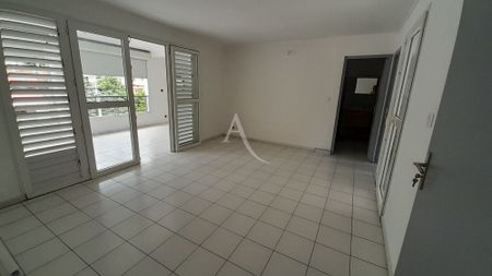 Location Appartement 60m² 2 pièces Fort de france - Photo 4