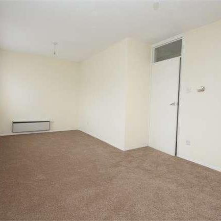 Gresham Road, Staines-upon-thames, TW18 - Photo 1