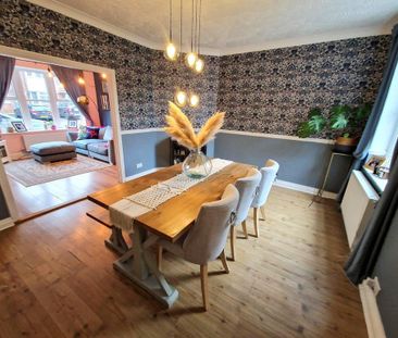 3 bedroom end of terrace house to rent - Photo 2