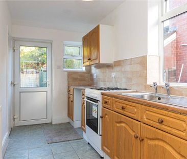 3 bedroom semi-detached house to rent - Photo 5