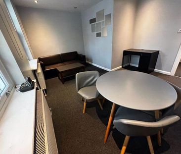 3 bedroom property to rent - Photo 3