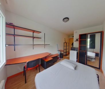 Location Appartement 1 pièce Meublé 14m² POITIERS 86000 - Photo 1