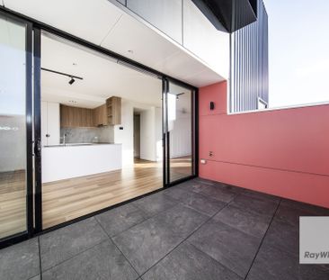 Stylish & Convenient Living in Prime Location - Photo 6