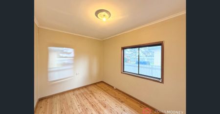 24 Buna Street, Ashmont - Photo 3