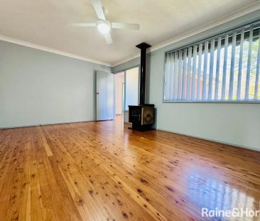 “Family Home in Leumeah For Lease” - Photo 4