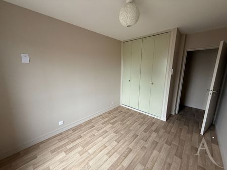 Location appartement 3 pièces, 69.00m², Châteauroux - Photo 2