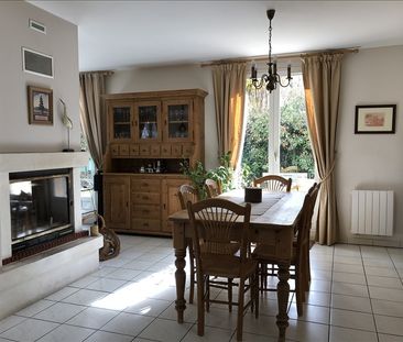 Location Maison 6 pièces 145m² - Photo 3