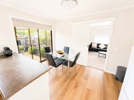 2 Bedroom Fully Renovated Furnished Unit - Photo 2