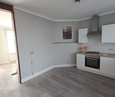2 Bed Terraced House, Sangley Road, SE6 - Photo 6