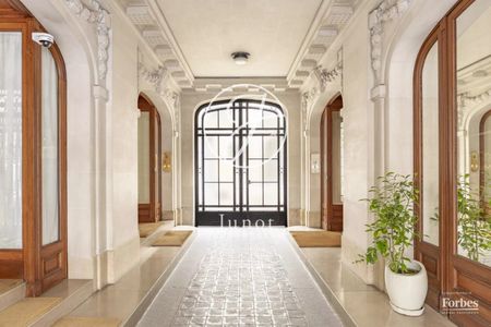 Tout savoir sur cet appartement dans le quartier Elysées-Madeleine, à Paris 8ème - Photo 3
