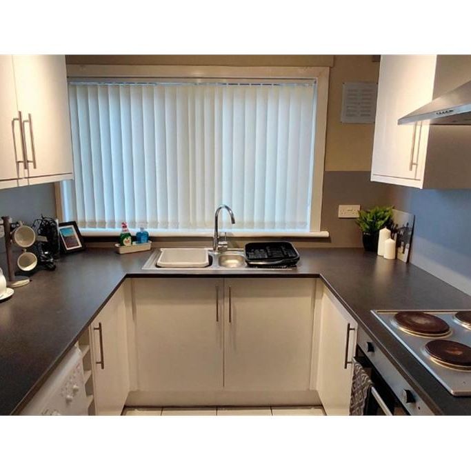 2 bed terraced house for rent in Livingston - Photo 1