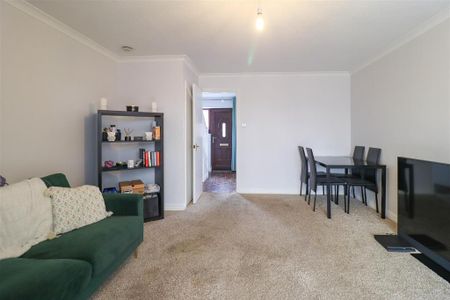 2 bedroom semi-detached house to rent - Photo 3