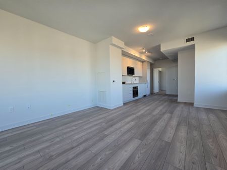 For Lease - 2920 Highway 7 Road Unit# 4706, Vaughan, Ontario - Photo 2